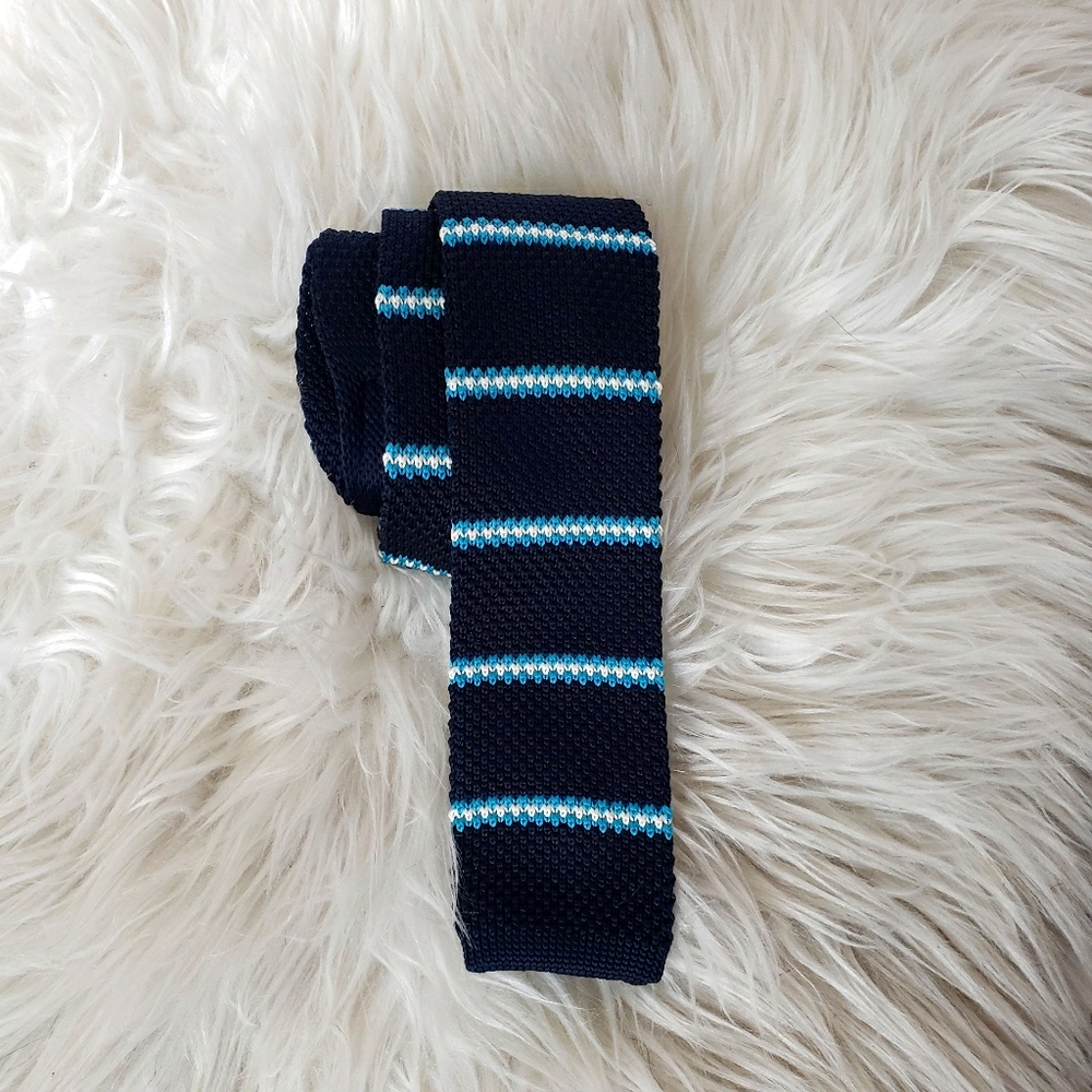 Banana Republic Skinny Knit Tie